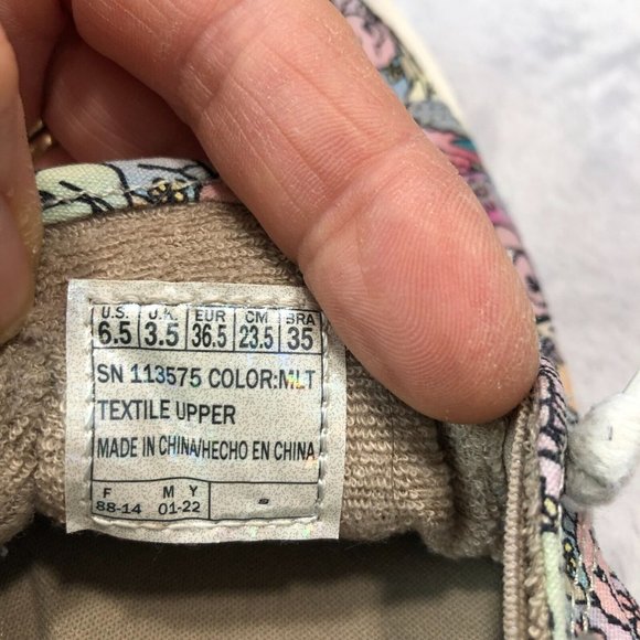 Bobs By Skechers Womens Comfort Shoes Beach Bingo Dogs Lace Up Sneakers Size 6.5 - Picture 8 of 11